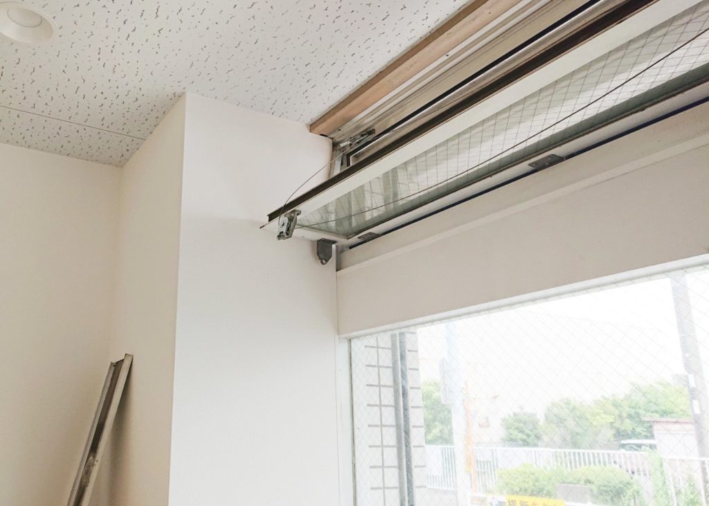 横浜市店舗排煙窓オペレーター交換①